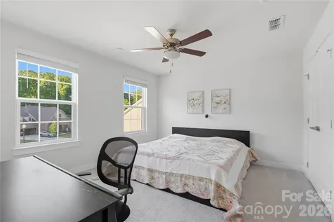 10158 Paper Birch Drive Charlotte NC 28215
