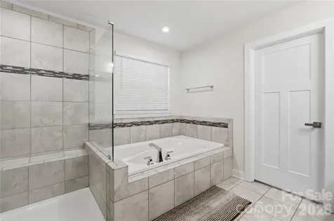 10158 Paper Birch Drive Charlotte NC 28215