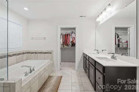 10158 Paper Birch Drive Charlotte NC 28215