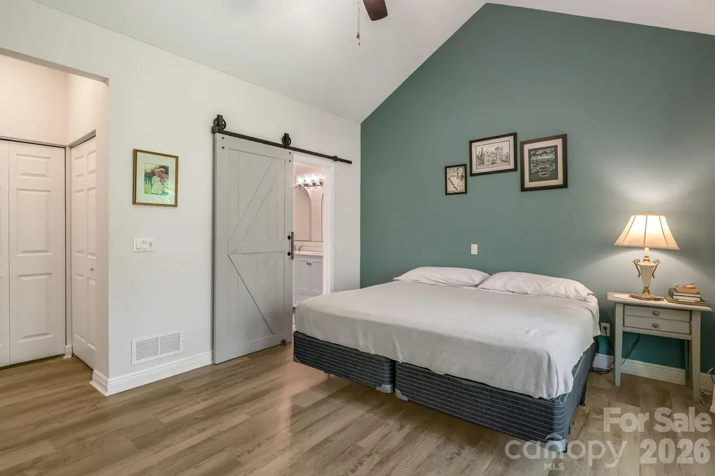 29 Little Cedar Court Asheville NC 28805