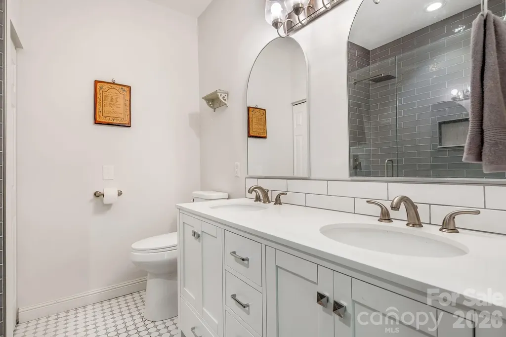 29 Little Cedar Court Asheville NC 28805