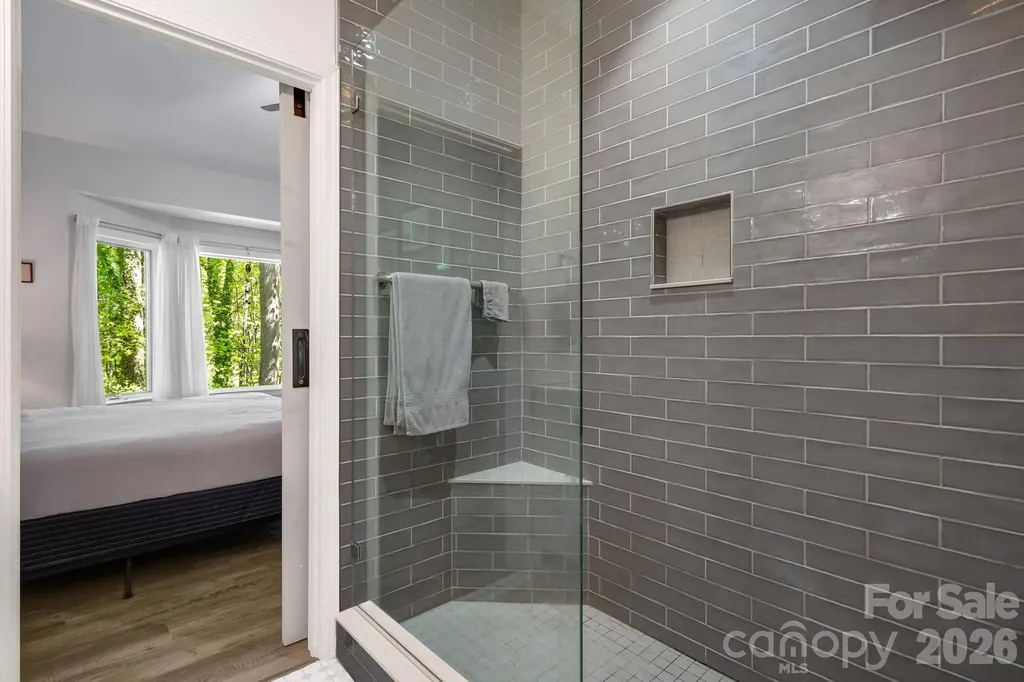 29 Little Cedar Court Asheville NC 28805