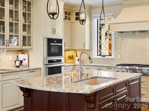 29 Stansbury Drive Asheville NC 28803