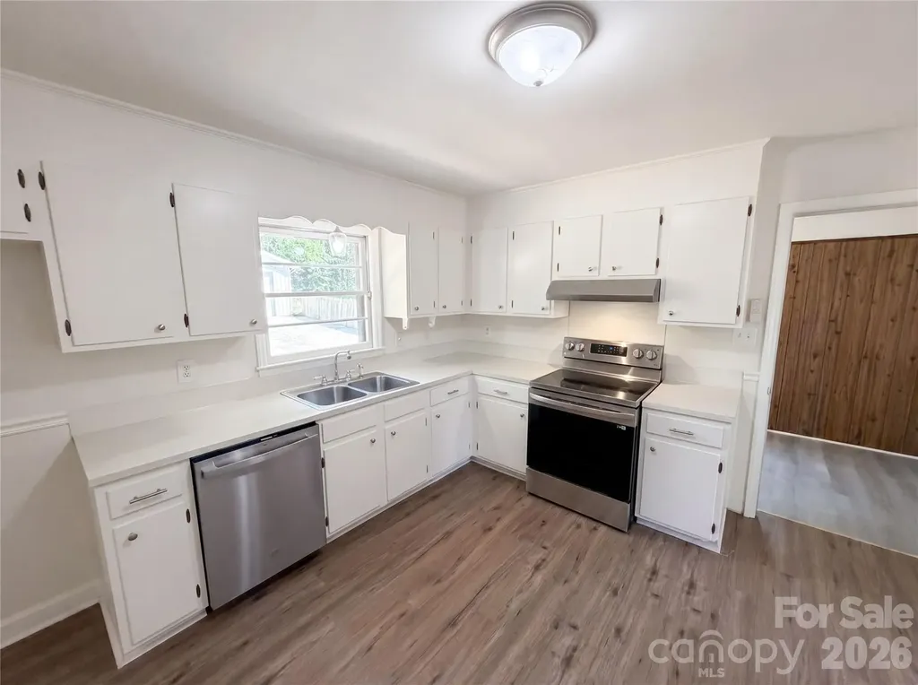 1815 Weststone Drive Charlotte NC 28208