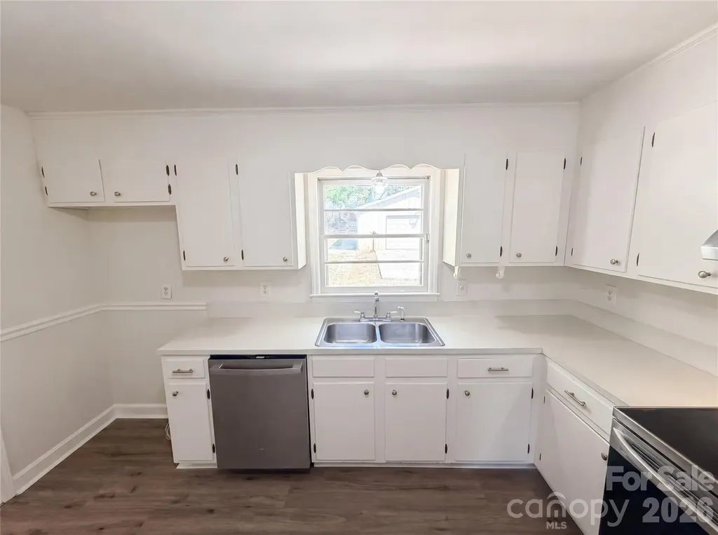 1815 Weststone Drive Charlotte NC 28208