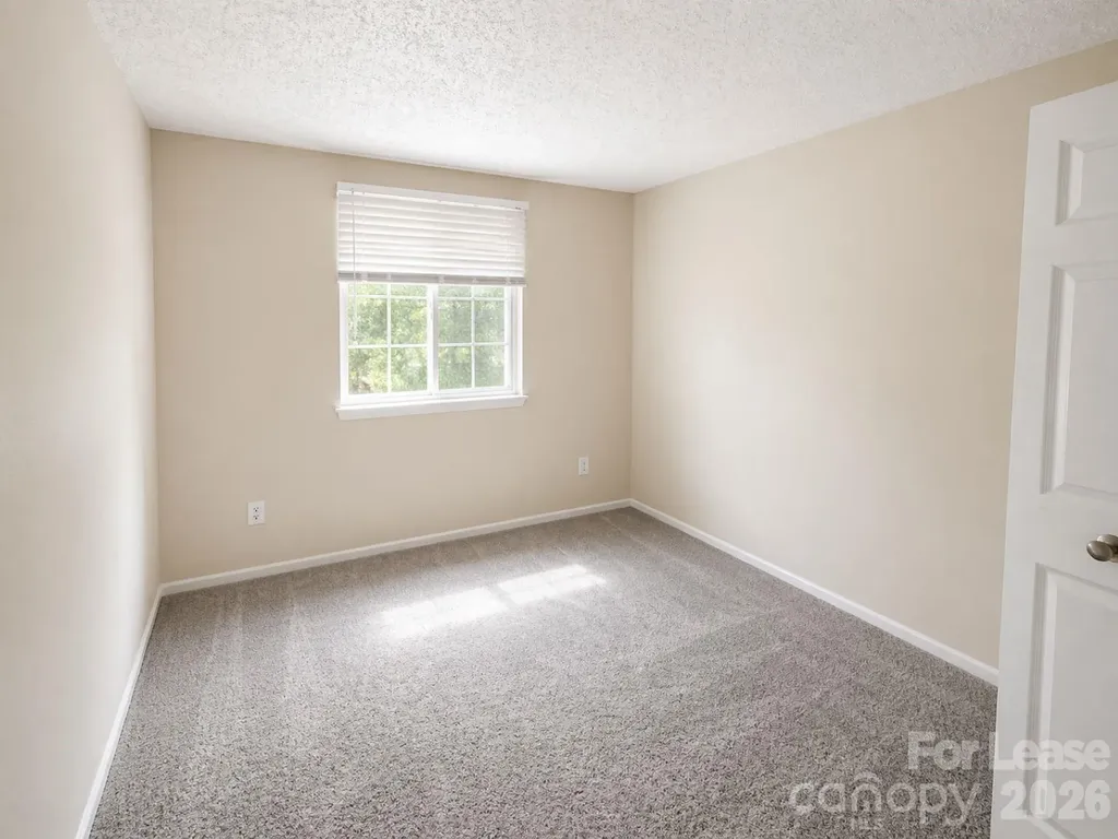 9456 Lexington Circle Charlotte NC 28213