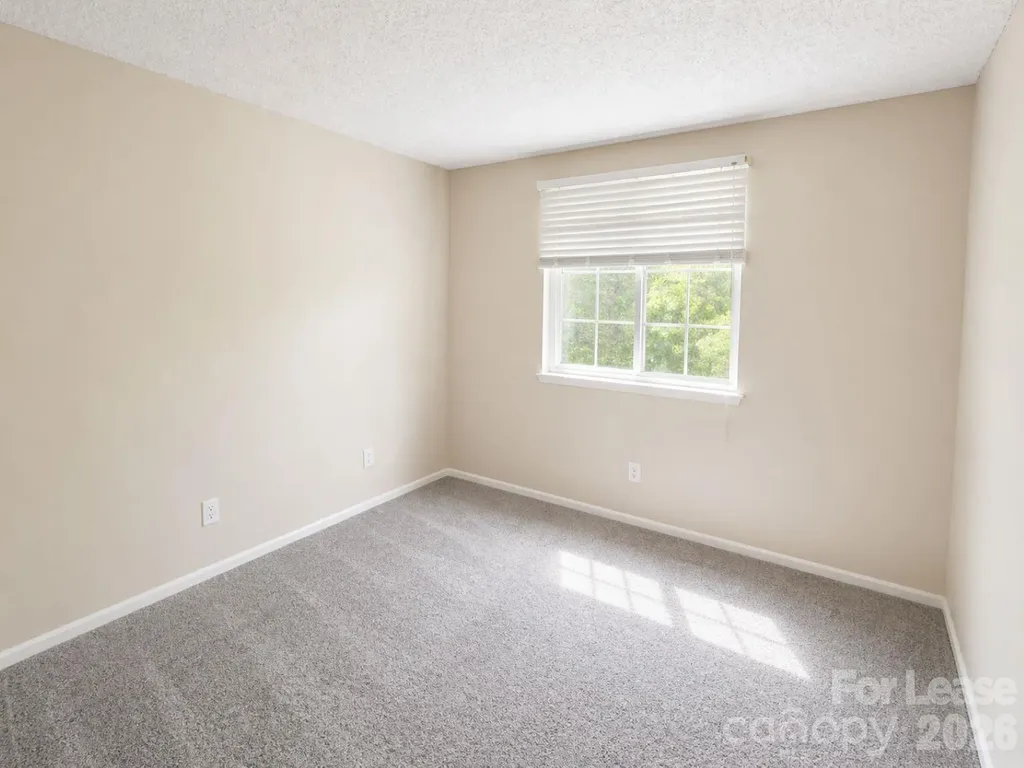 9456 Lexington Circle Charlotte NC 28213