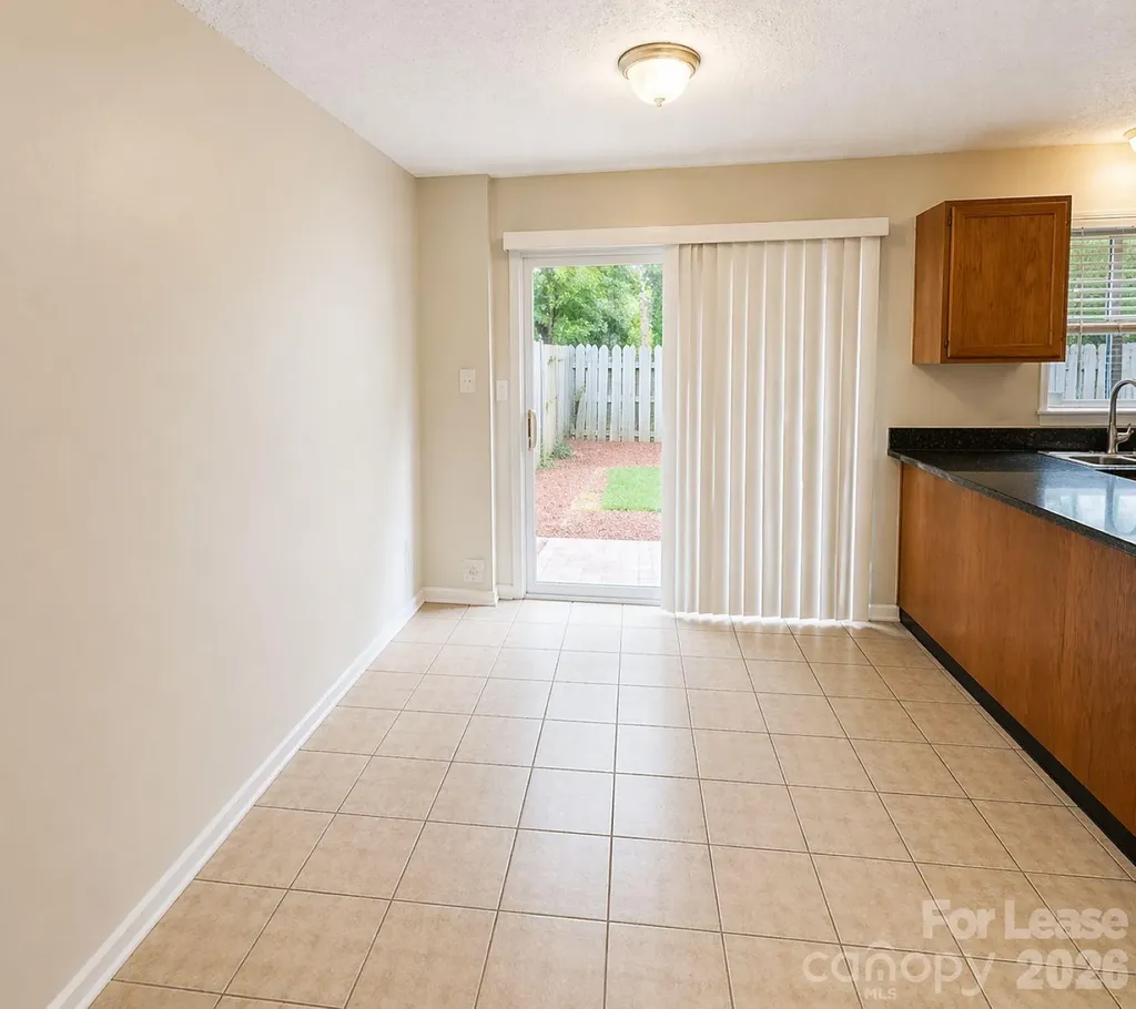 9456 Lexington Circle Charlotte NC 28213