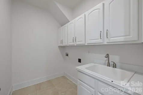 11729 Avaly Lane Charlotte NC 28277