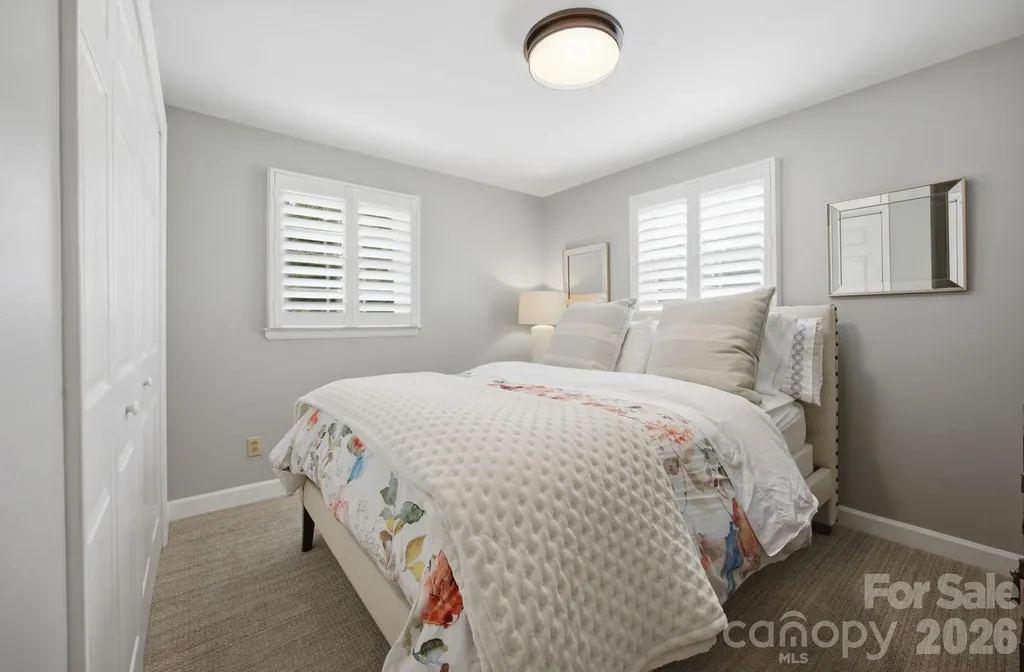 2340 24th Avenue NE Hickory NC 28601