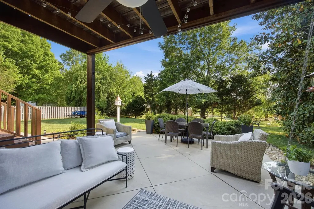 2340 24th Avenue NE Hickory NC 28601
