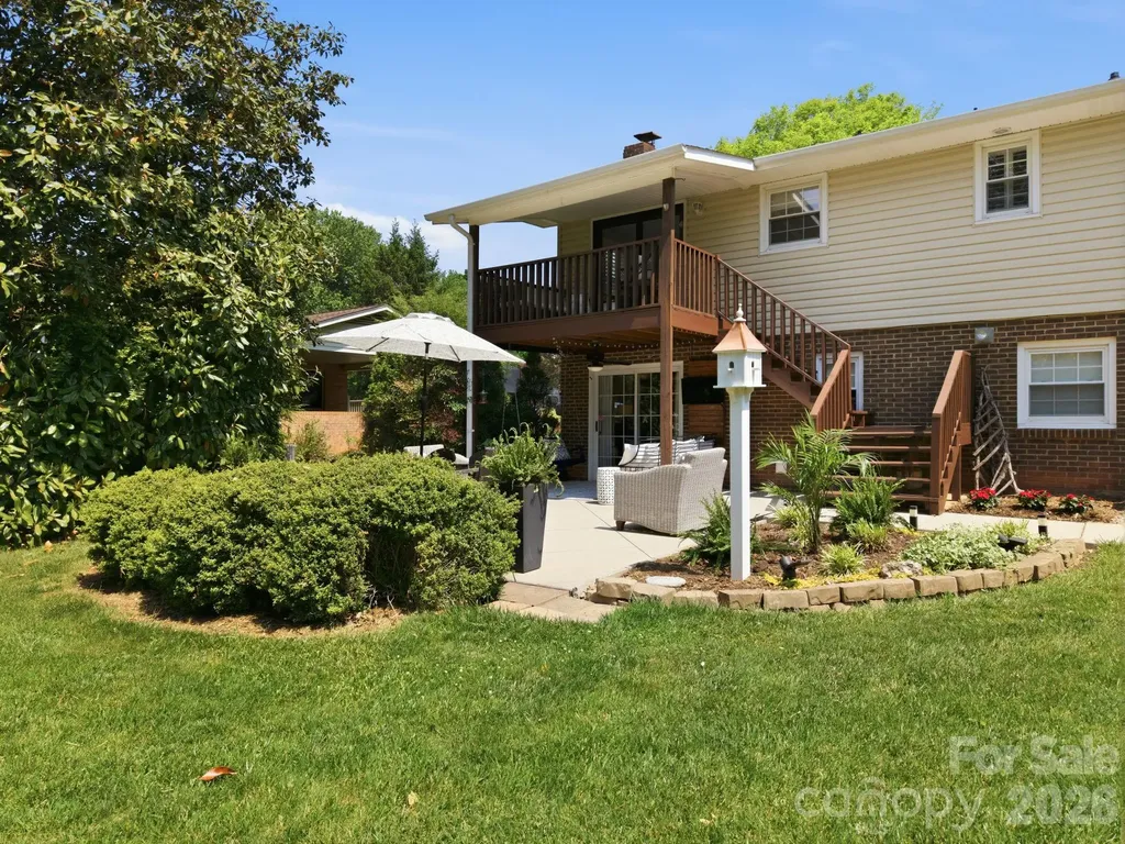 2340 24th Avenue NE Hickory NC 28601