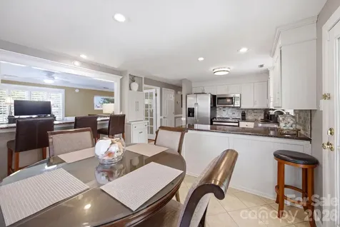 2340 24th Avenue NE Hickory NC 28601