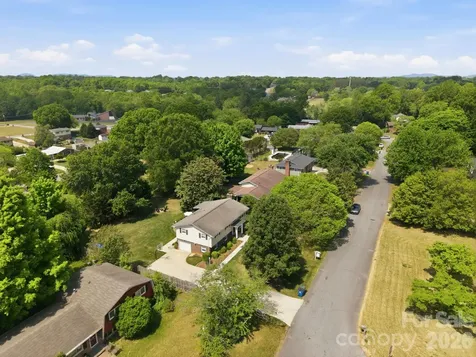 2340 24th Avenue NE Hickory NC 28601