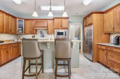 301 Gateway Drive Hendersonville NC 28739
