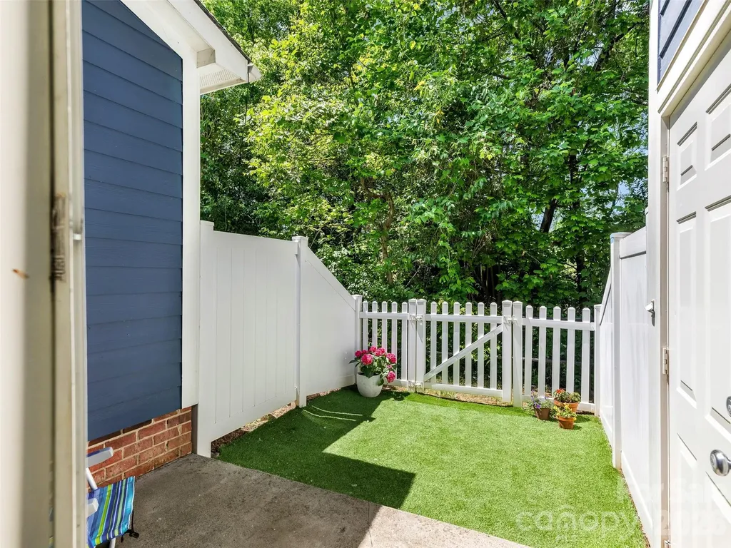 267 Hurston Circle Charlotte NC 28208
