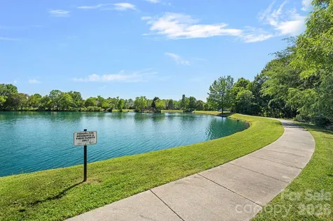 8220 Ruby Valley Road Charlotte NC 28277