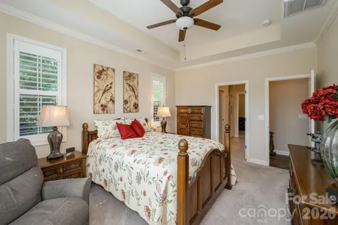 31 Black Iron Lane Hendersonville NC 28792
