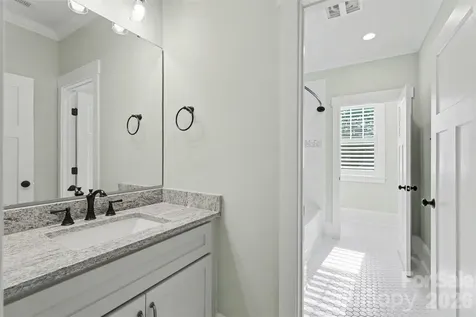 2120 Highland Street Charlotte NC 28208