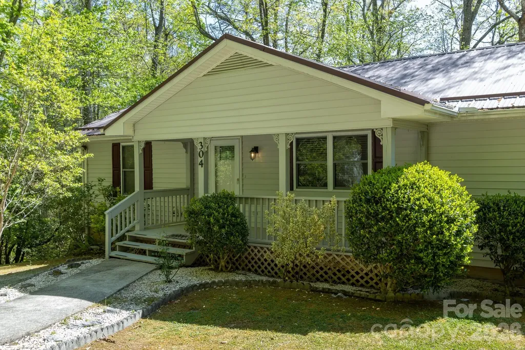 304 Emerald Hills Drive Pisgah Forest NC 28768