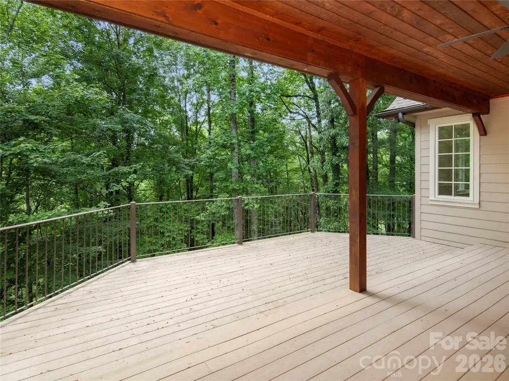 672 Walnut Valley Parkway Arden NC 28704