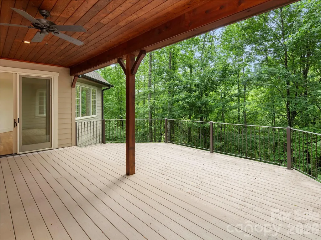 672 Walnut Valley Parkway Arden NC 28704