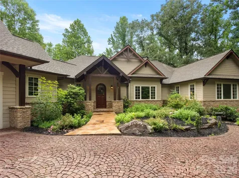 672 Walnut Valley Parkway Arden NC 28704