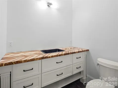 672 Walnut Valley Parkway Arden NC 28704