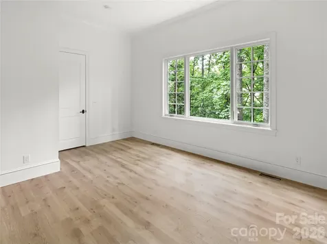 672 Walnut Valley Parkway Arden NC 28704