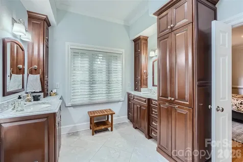 2560 Morrocroft Lane Charlotte NC 28211