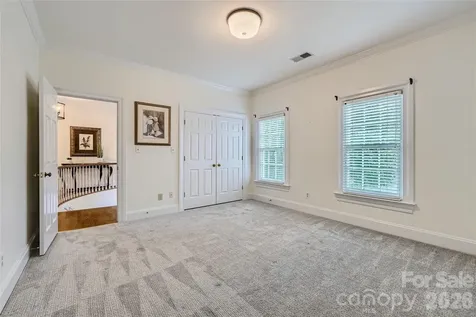 2560 Morrocroft Lane Charlotte NC 28211