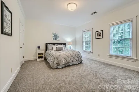 2560 Morrocroft Lane Charlotte NC 28211