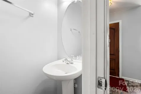 1315 Red Tallen Court Charlotte NC 28214