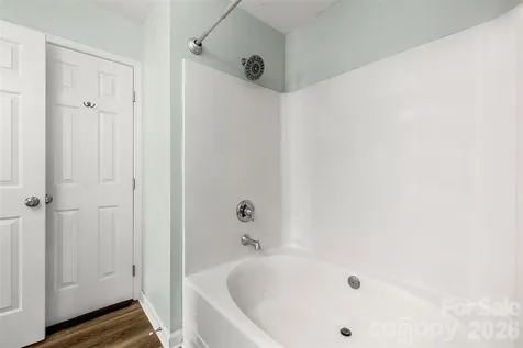 1315 Red Tallen Court Charlotte NC 28214