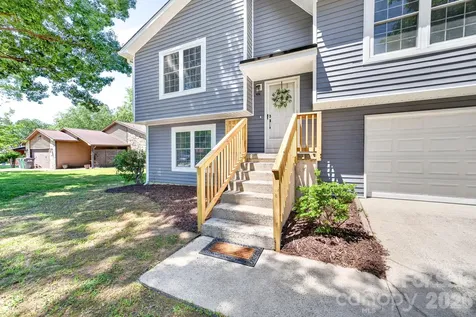 10730 Coachman Circle Charlotte NC 28277