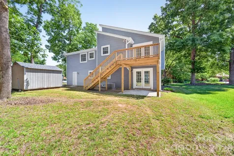 10730 Coachman Circle Charlotte NC 28277