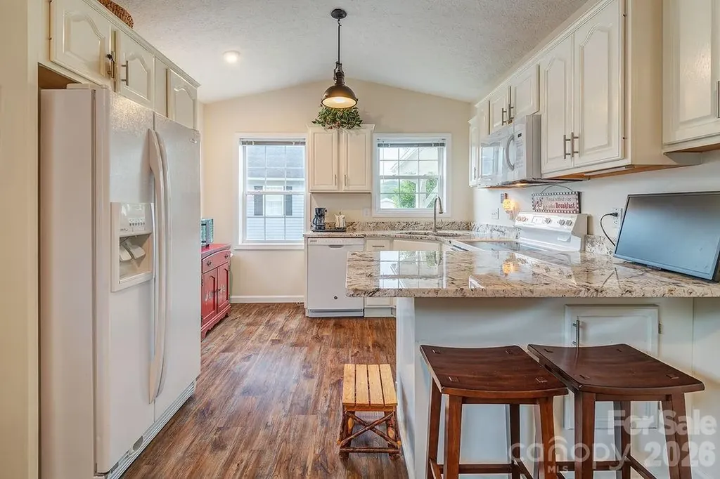 101 Strollers Lane Waynesville NC 28785