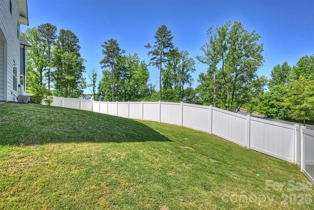 1002 Parkes Street Matthews NC 28105