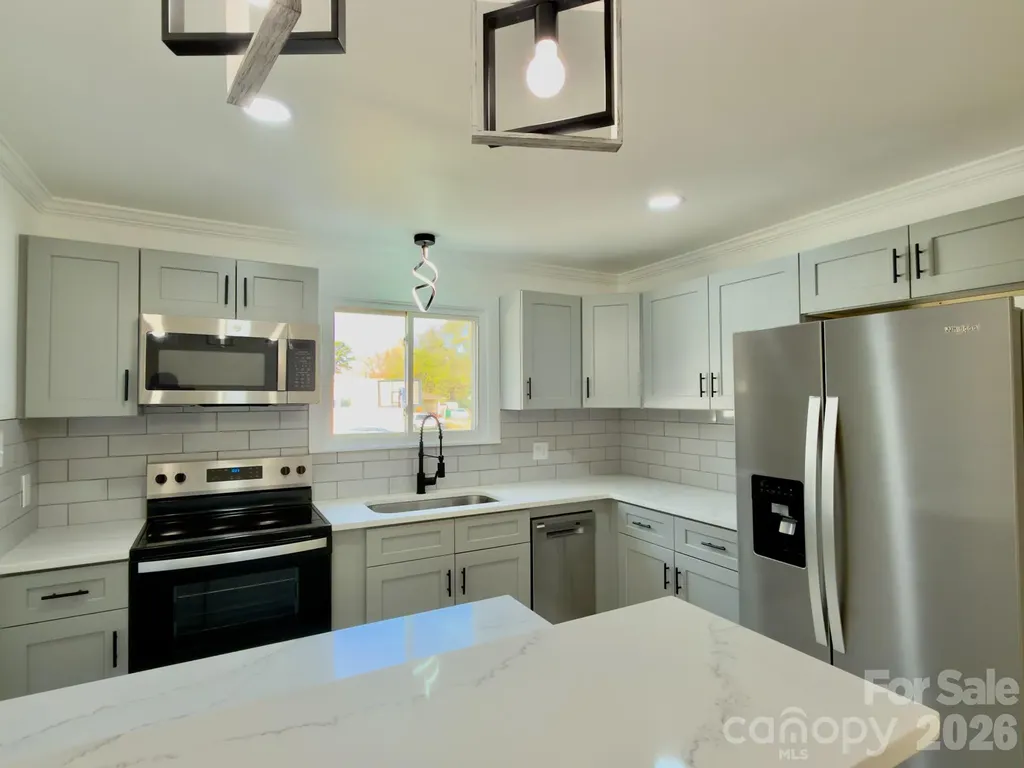 1033 Tracy Drive Charlotte NC 28217