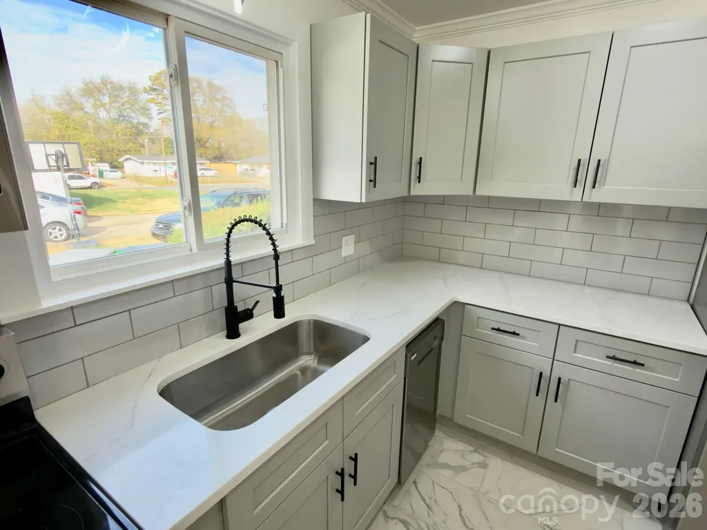 1033 Tracy Drive Charlotte NC 28217