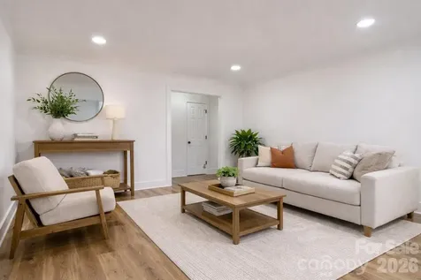 1033 Tracy Drive Charlotte NC 28217