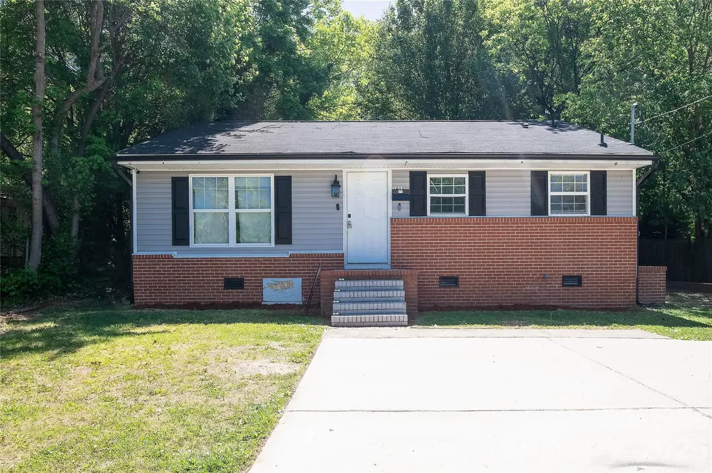 1913 Freeman Mill Road Greensboro NC 27406