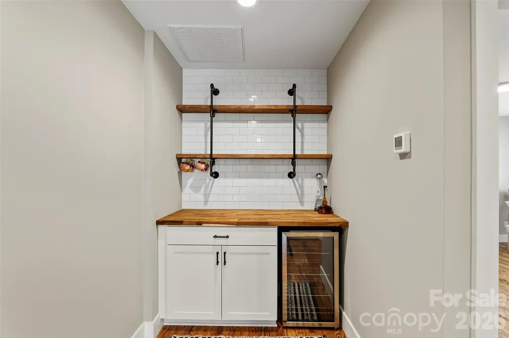 21 Wood Path Lane Arden NC 28704