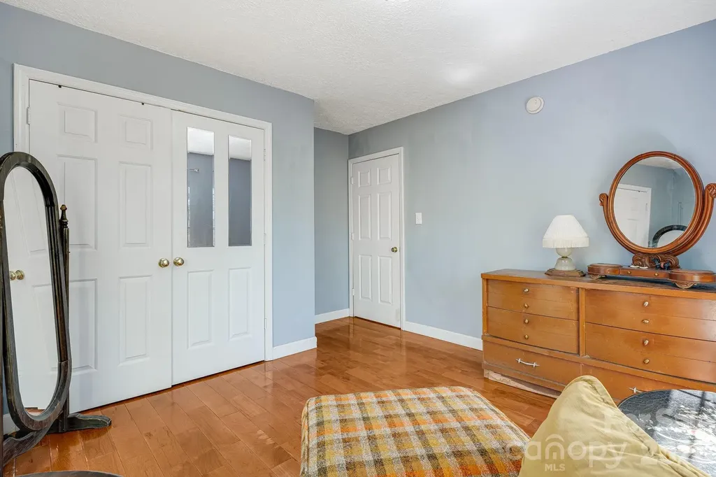 218 Appalachian Way Asheville NC 28806