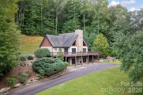 559 Shining Rock Path Horse Shoe NC 28742