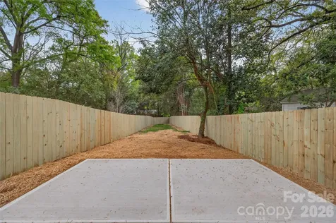 3219 Credenza Road Charlotte NC 28208