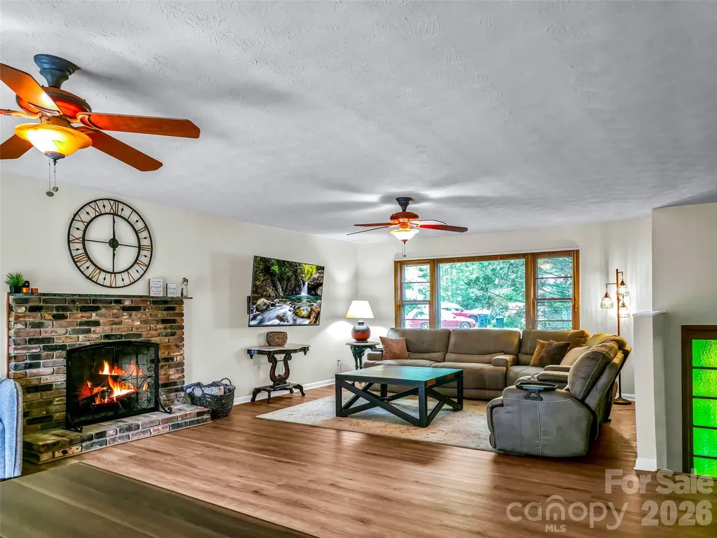 122 W Sweetbriar Lane Etowah NC 28729