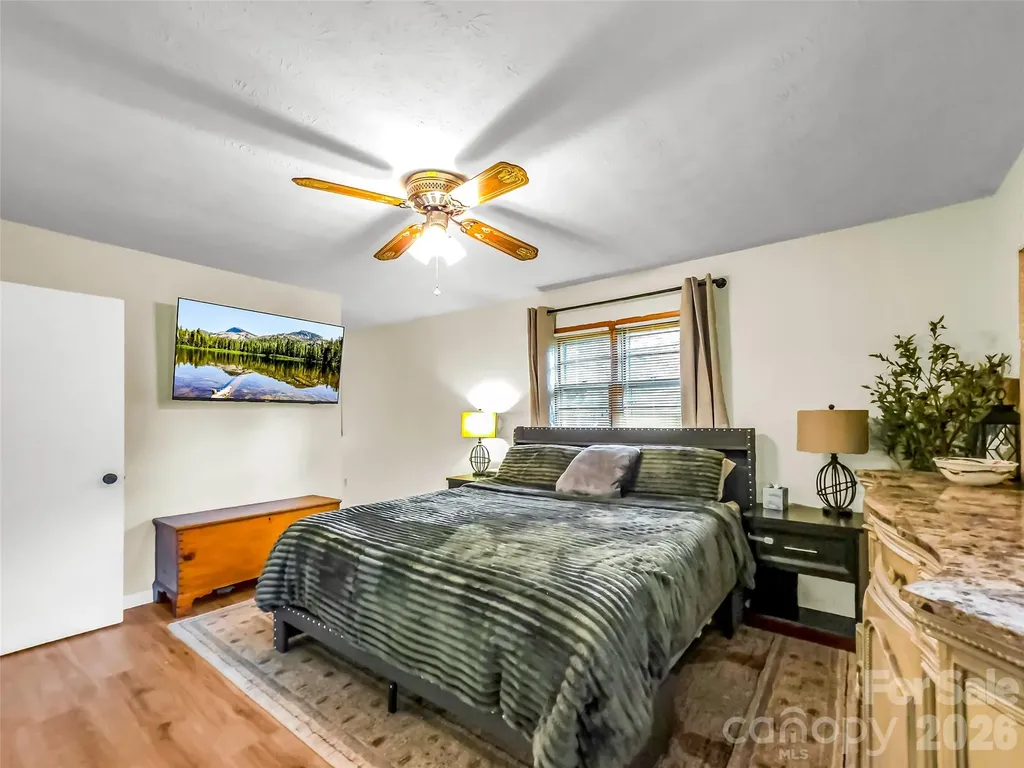 122 W Sweetbriar Lane Etowah NC 28729