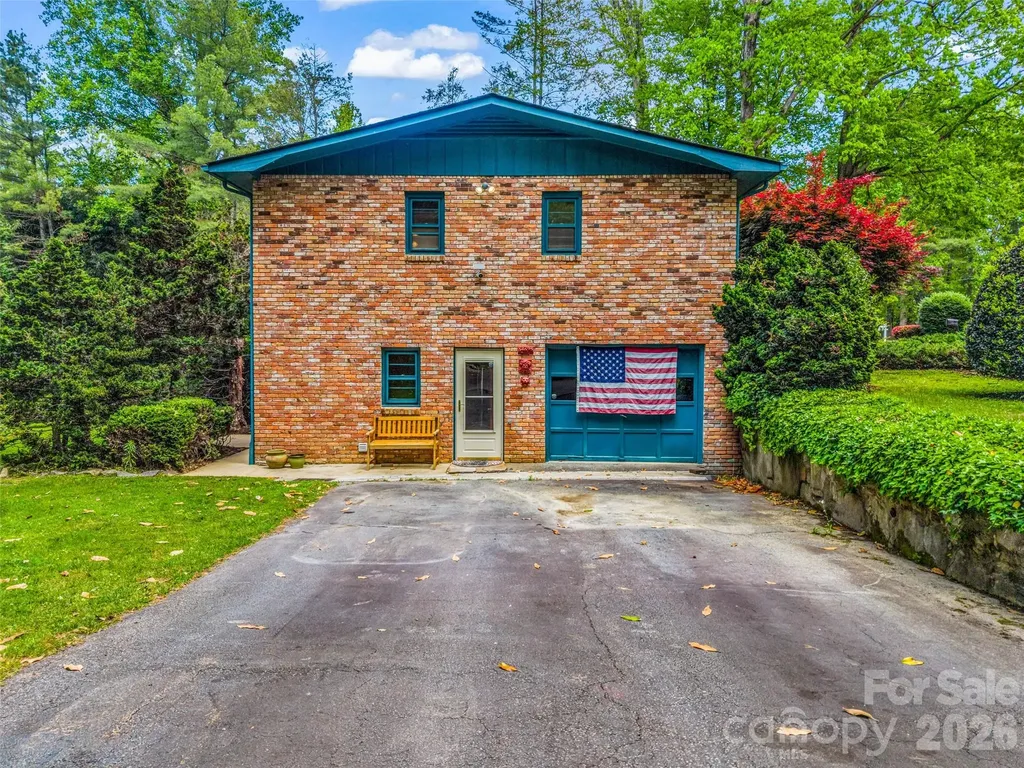 122 W Sweetbriar Lane Etowah NC 28729