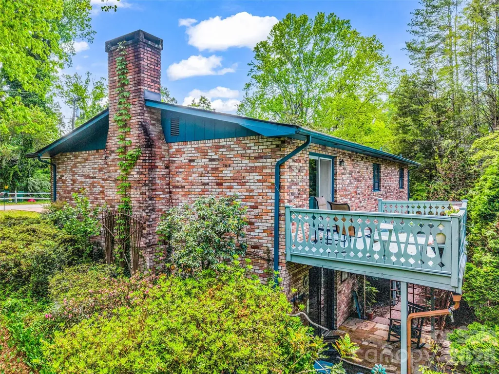 122 W Sweetbriar Lane Etowah NC 28729